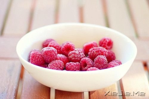 晚安心语：最好的幸福，是你给的在乎 (1)
